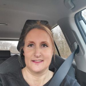 Meet your Posher, Holly